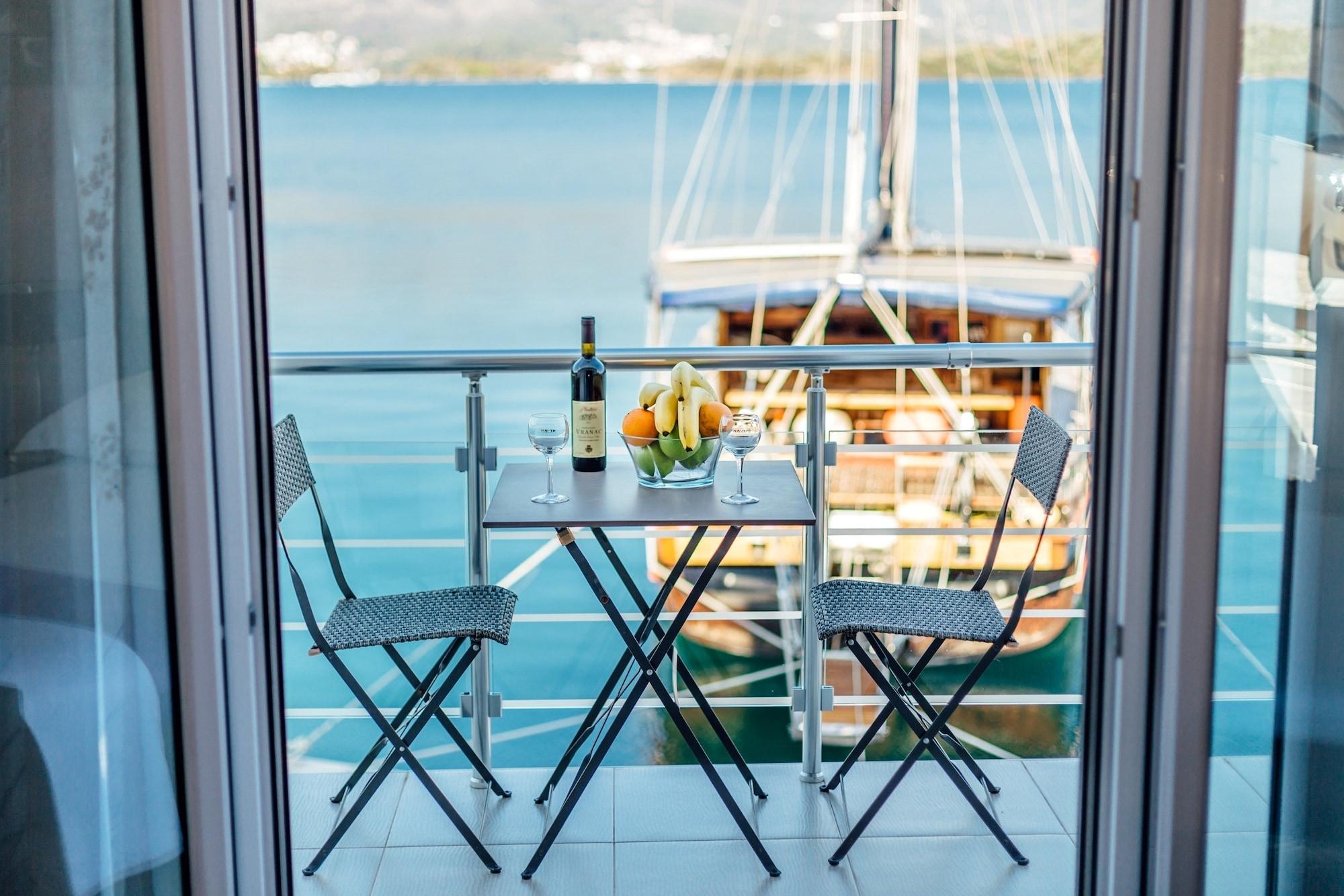 Apartments Monet Tivat Exterior foto